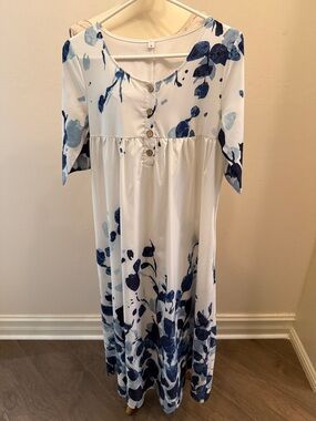Source Unknown White Maxi Dress with Blue Floral Print
